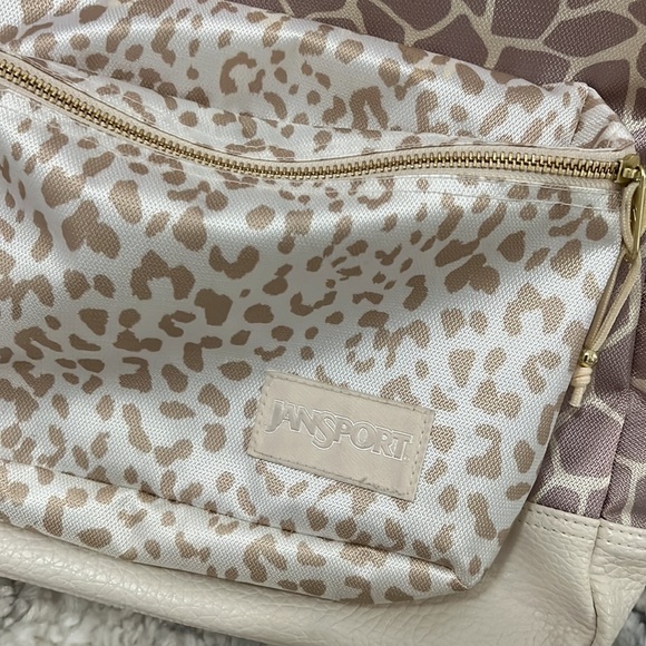 Jansport Luxe Animal print backpack - Picture 2 of 9